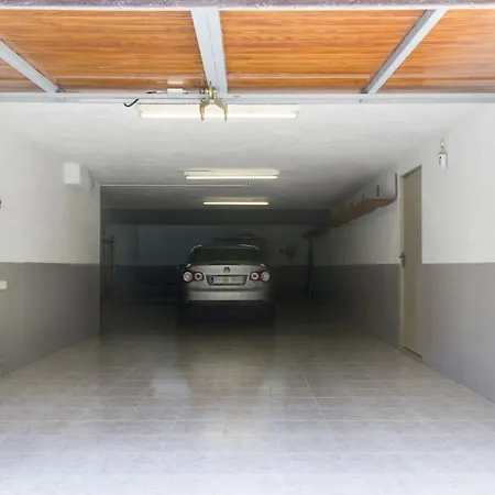 Tarracohomes, Th142 Vista Alegre Villa *